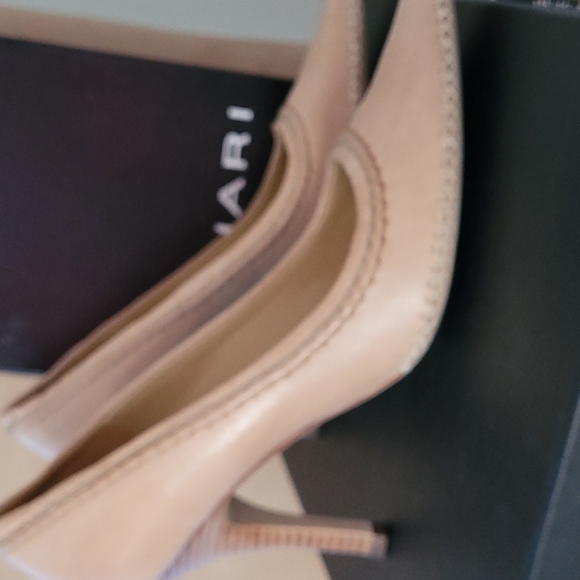 Tahari womens high heels - Picture 2 of 7